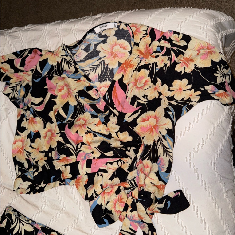 Tropical Print Pant Set - Picture 5 of 5